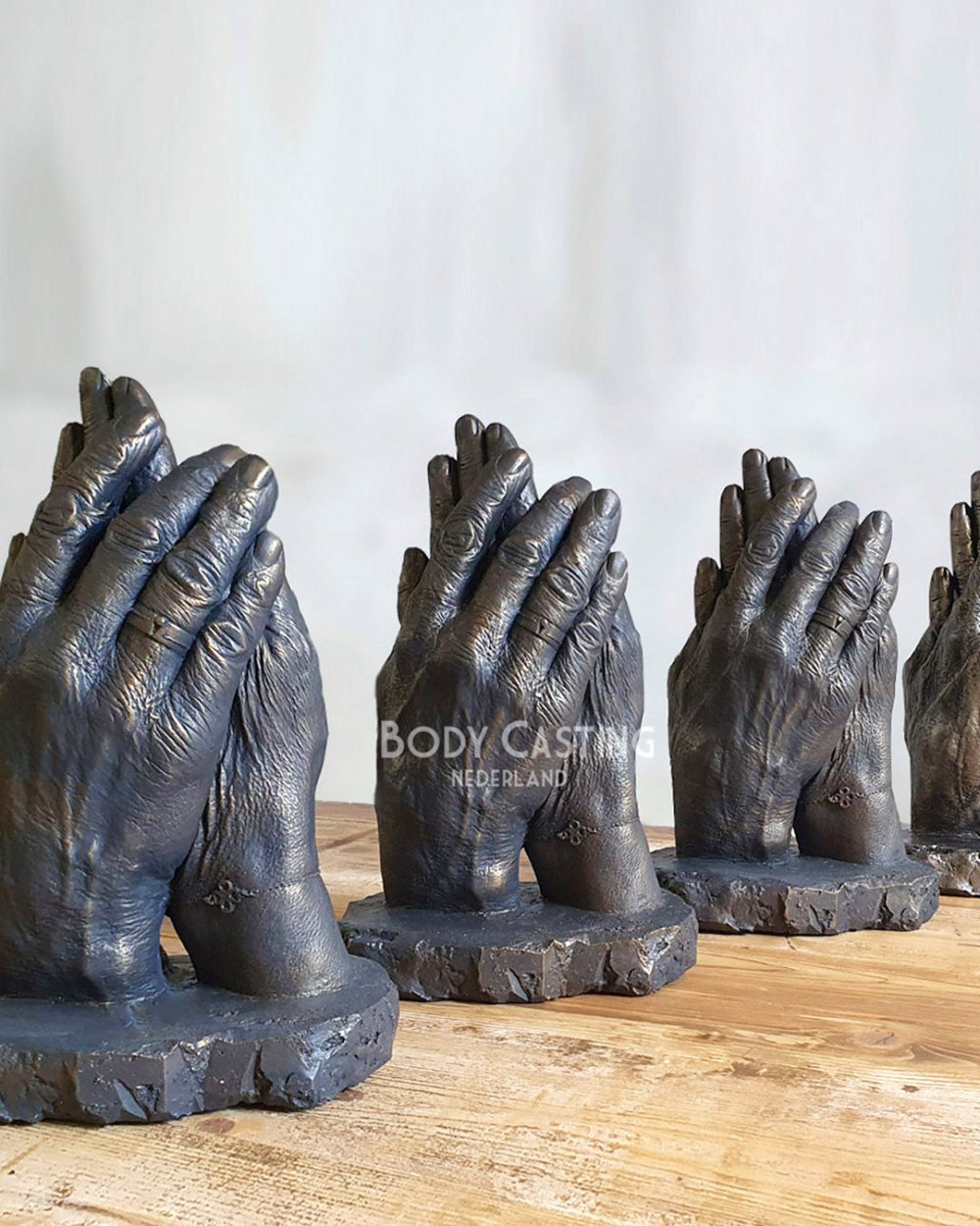 Bodycasting handbeelden als replica voor meerdere familieleden