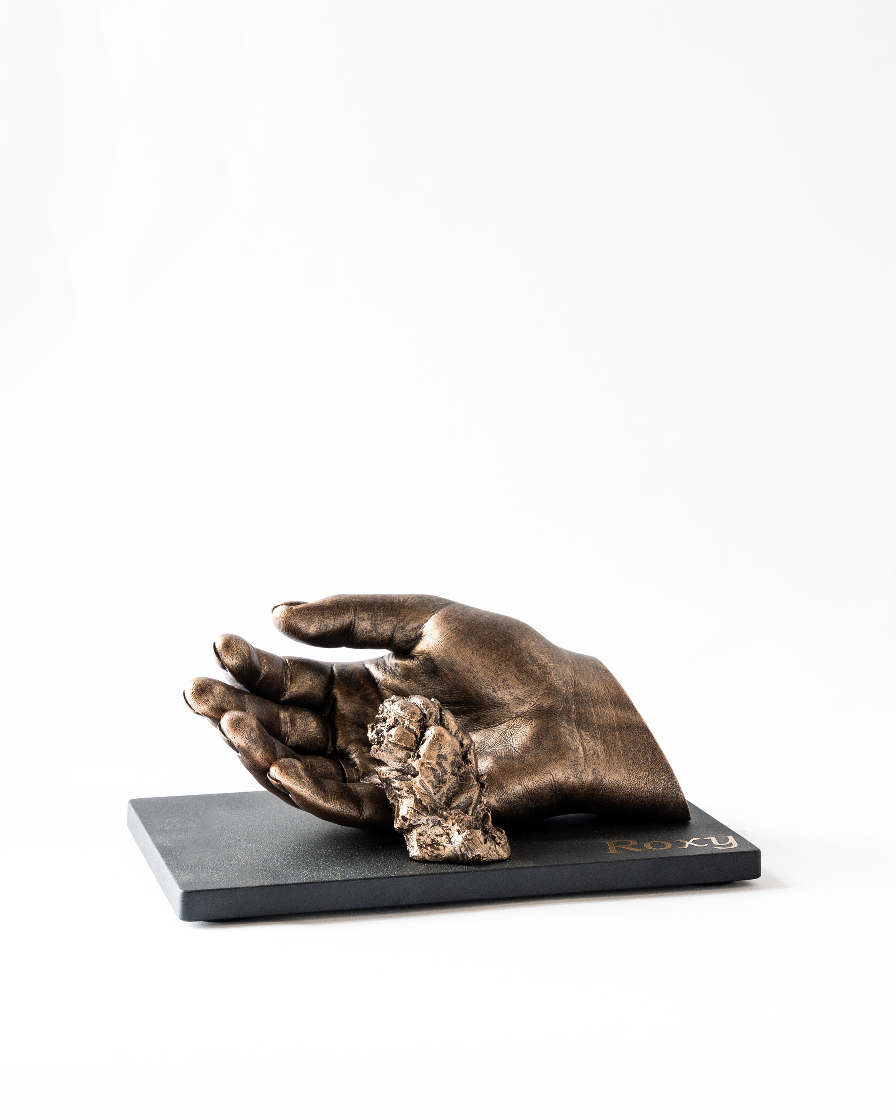liefde-hondenpoot-afdruk-handbeeld-hand-brons_2_20260616_144931_757_7e0a